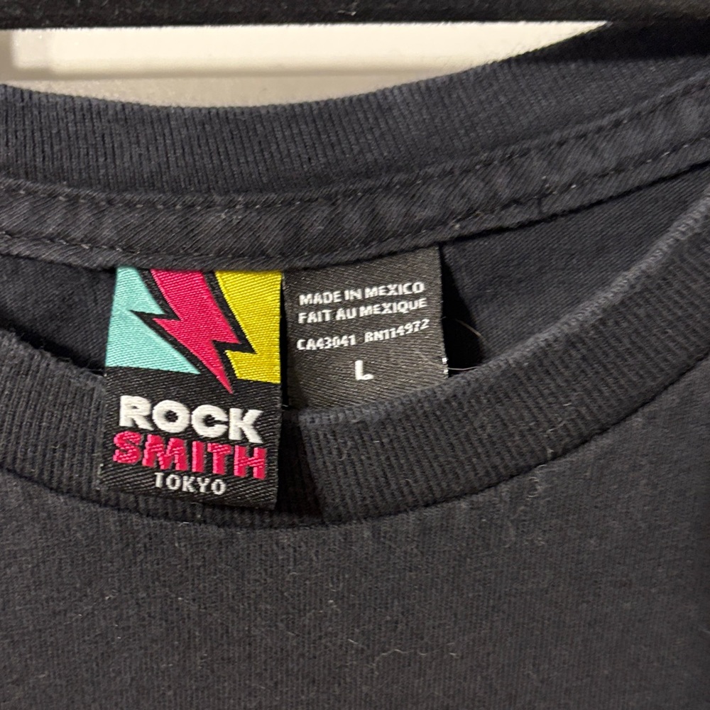 ROCK SMITH RARE Black Graphic Tee - Picture 2 of 5